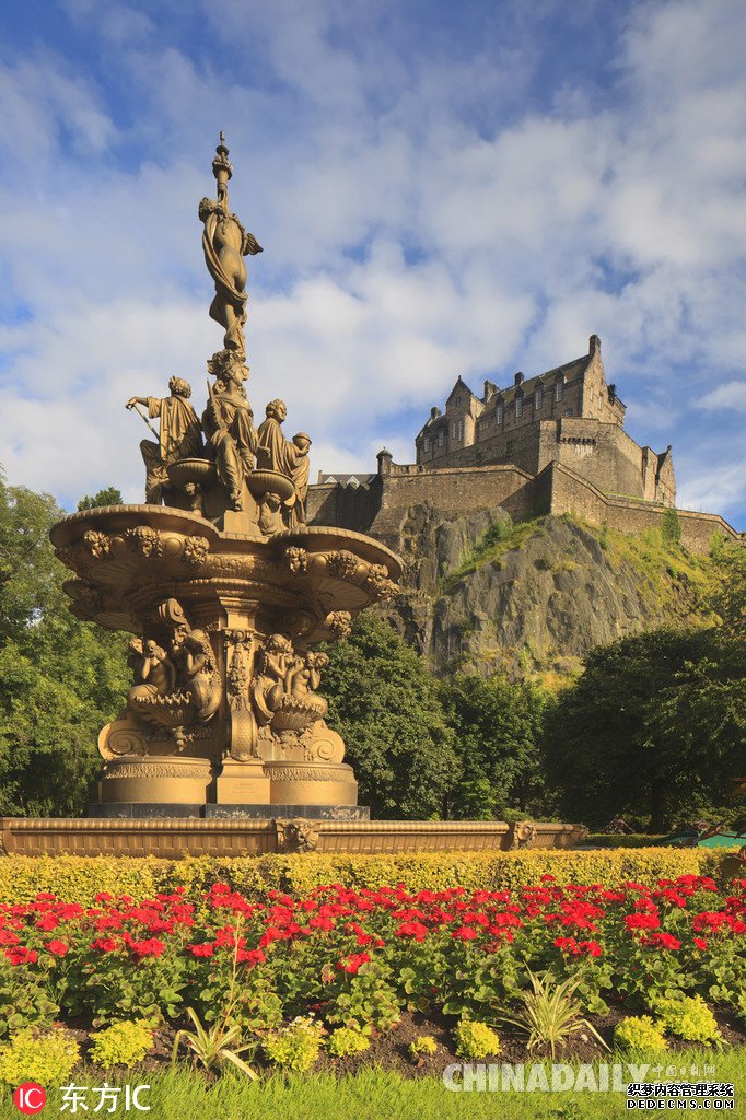 巡礼世界著名城堡建筑:藏入砖石的童话梦