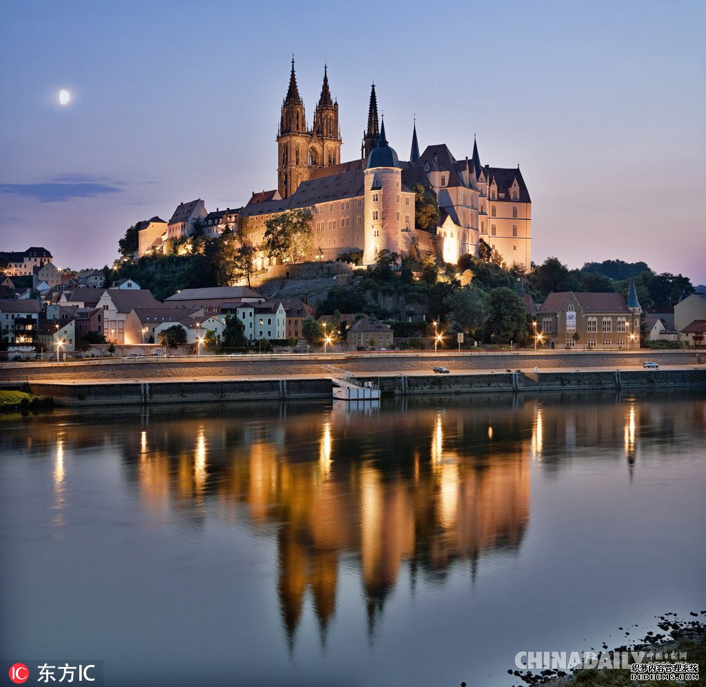 巡礼世界著名城堡建筑:藏入砖石的童话梦