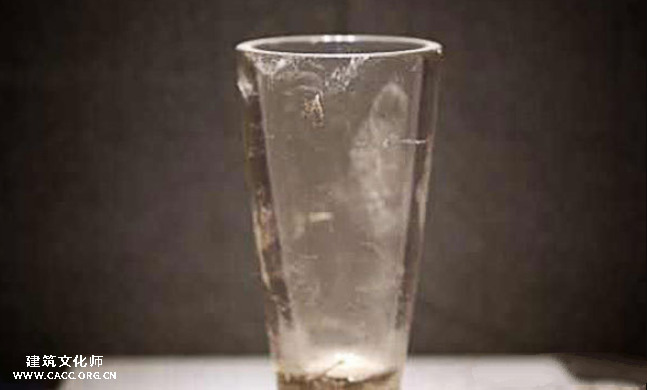 专家打开战国古墓却发现玻璃杯，考古人员很失望，鉴定后又惊又喜